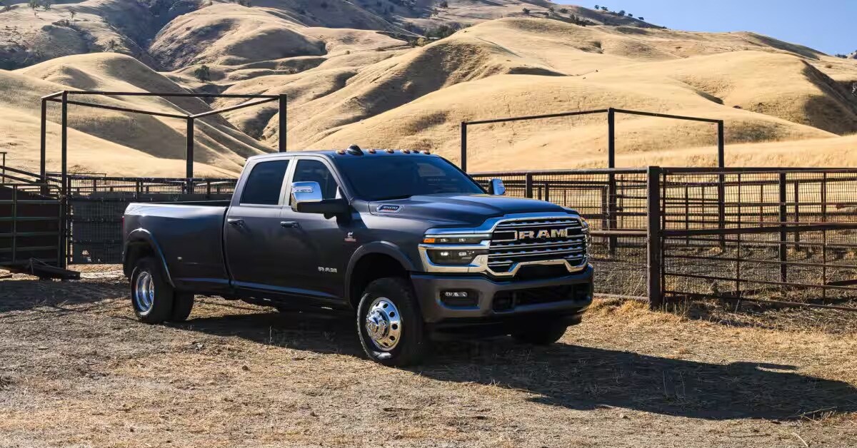 EXT%203%20(4).jpg 2026 Ram 3500 - Exterior