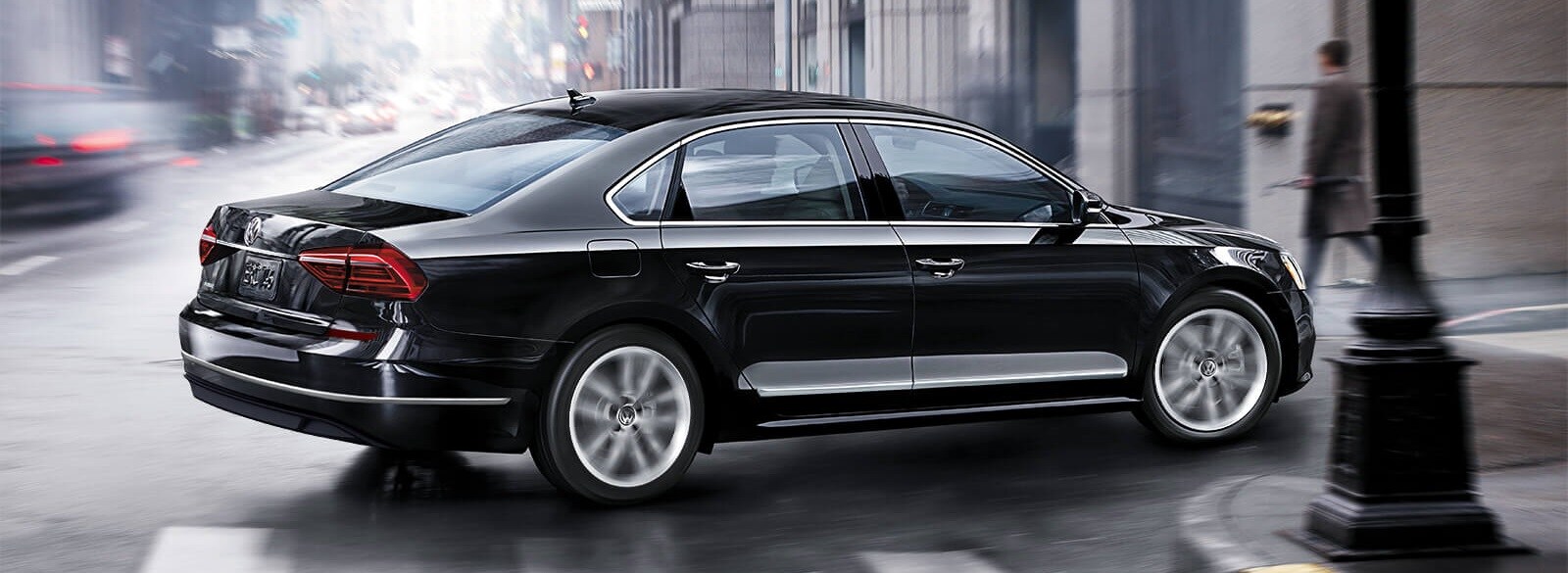 2018 VW Passat profile.jpg