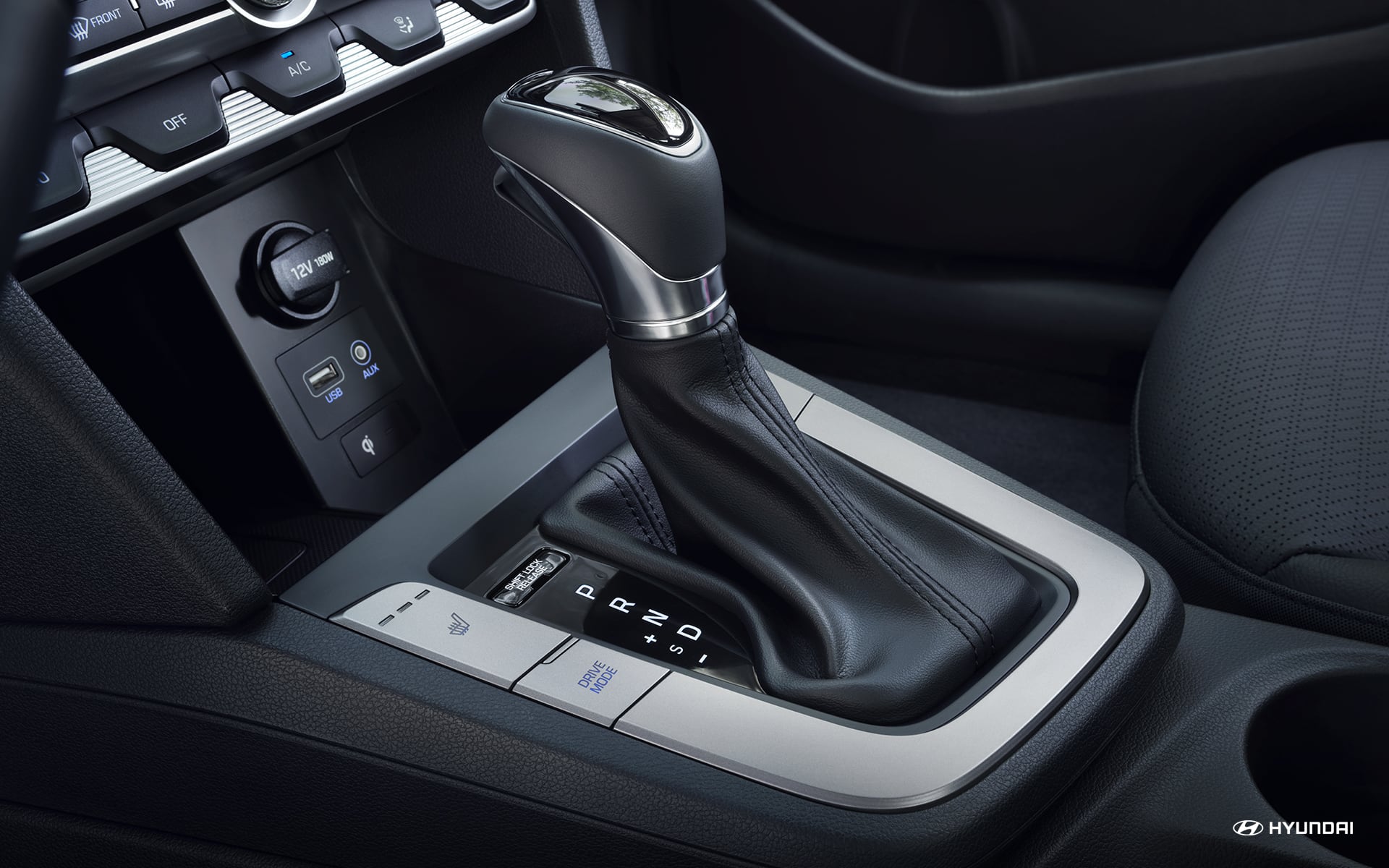 Command Your Commute in the 2020 Elantra