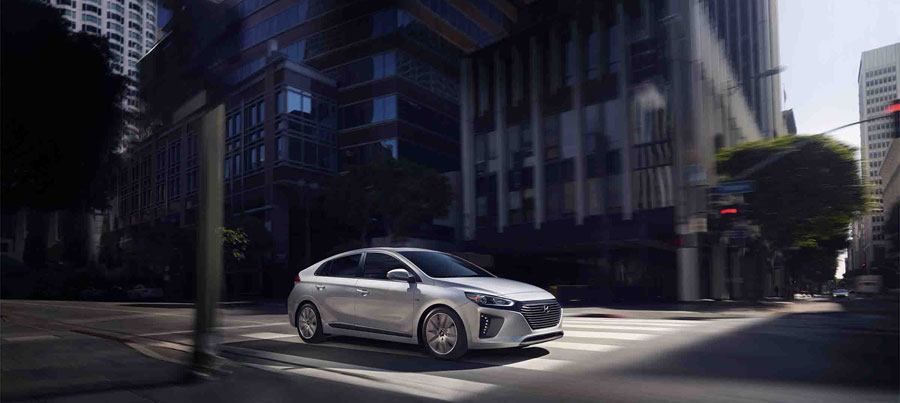 17-Ioniq-Hybrid.jpg