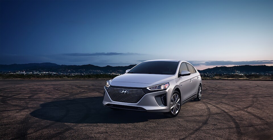 2017-Hyundai-Ioniq-Hybrid.png