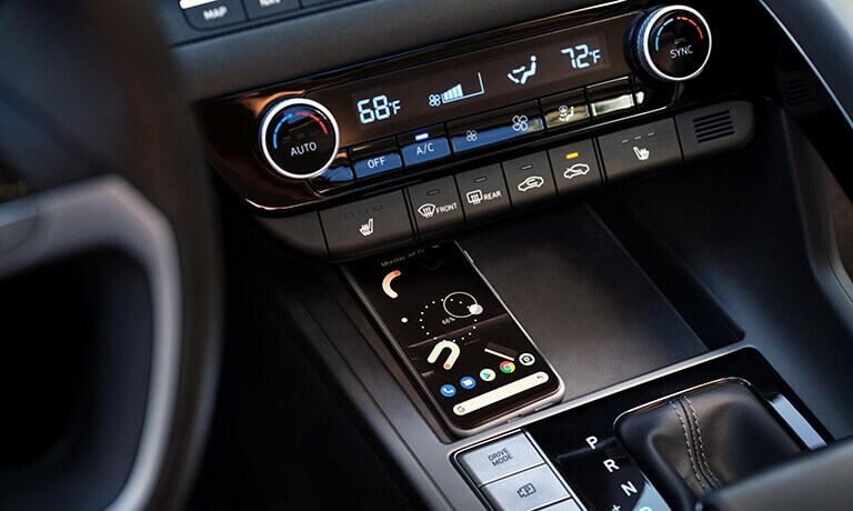 2021 Hyundai Elantra interior