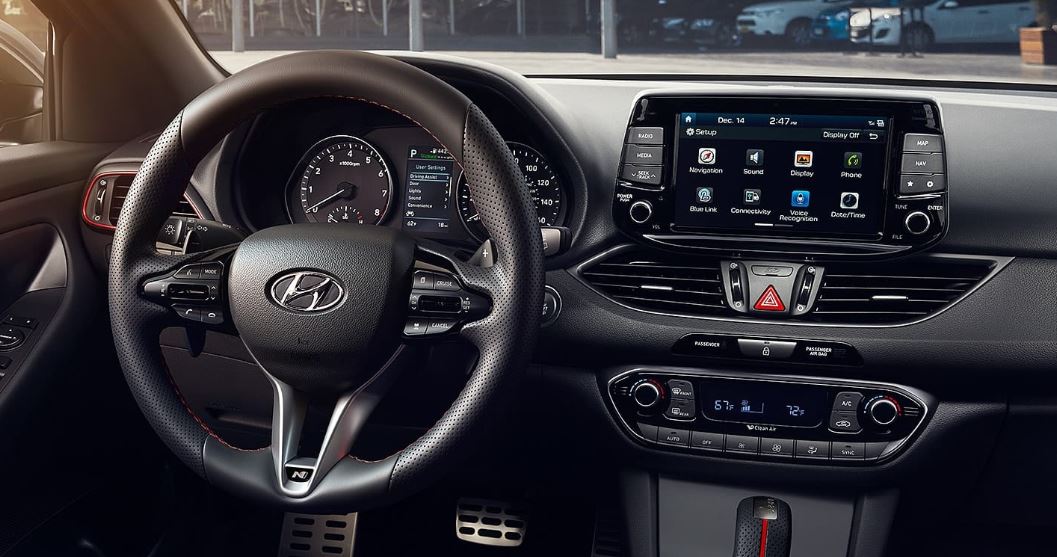 2020 Hyundai Elantra GT Technology