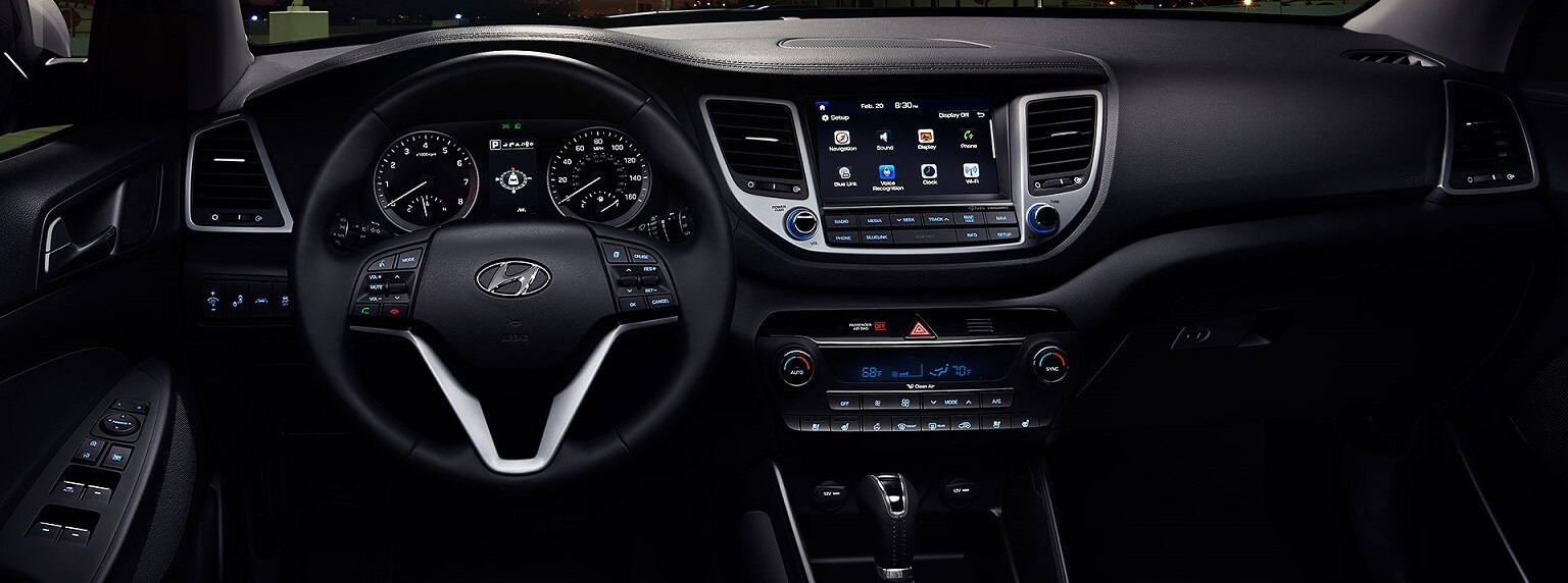 2018 Hyundai Tucson dash.jpg