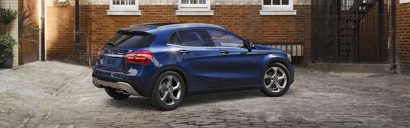 2018-GLA-SUV-CATEGORY-HERO-2-1-D.jpg