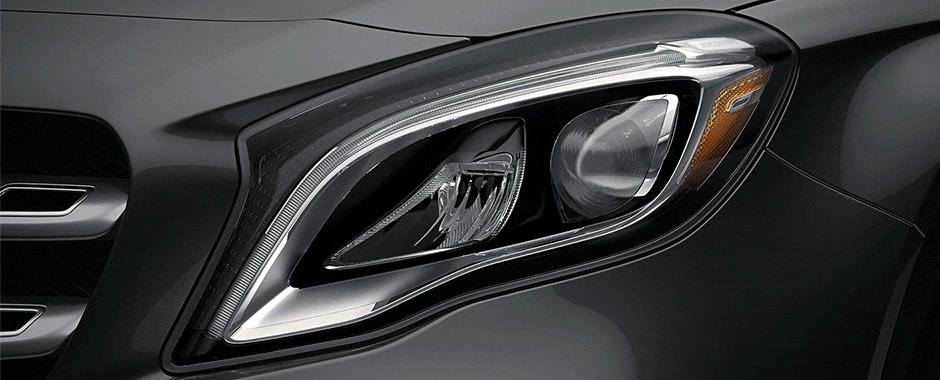 2018-GLA-SUV-CAROUSEL-TOP-3-4-D.gif
