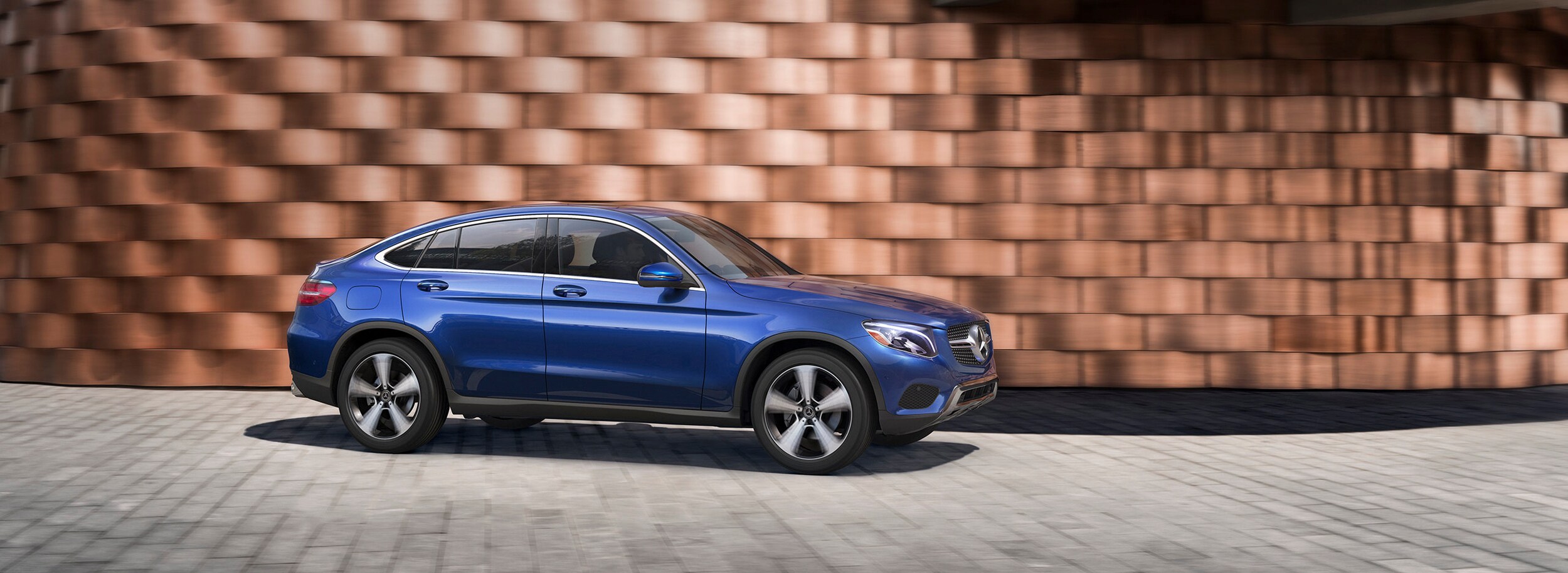 2018-GLC-COUPE-GALLERY-003-SET-N-WP.jpg