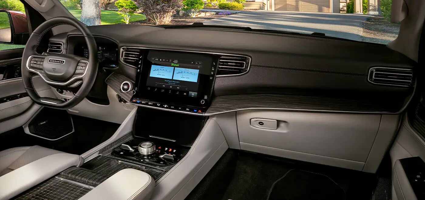 2023-Wagoneer-Dashboard.png