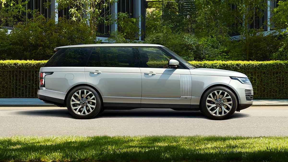 2018 Land Rover Range Rover Side Profile.jpg