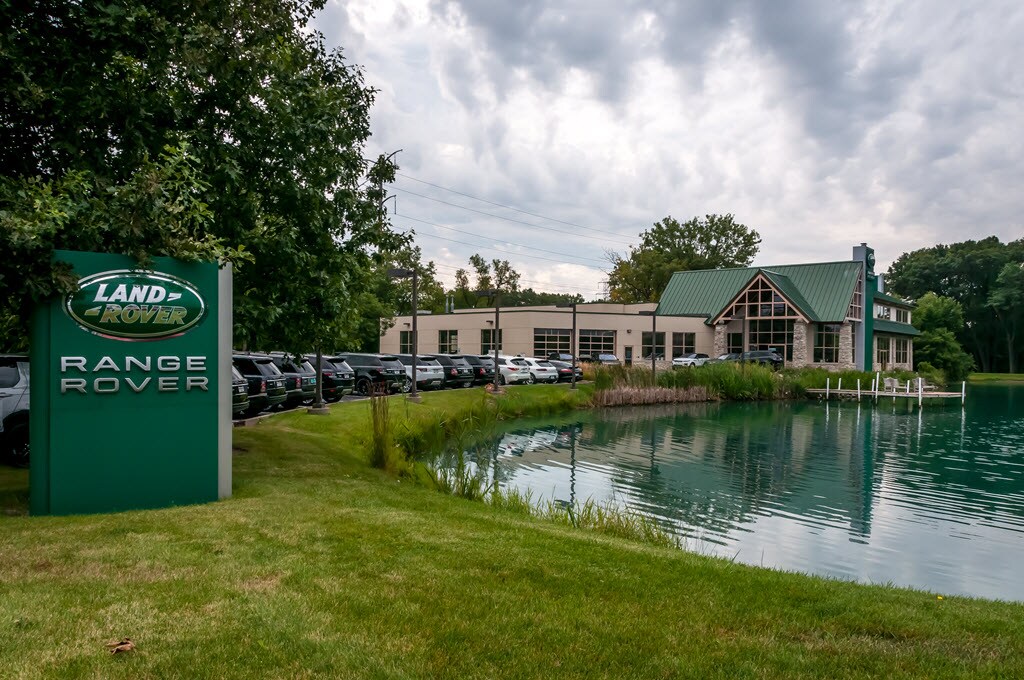 Land Rover Lake Bluff