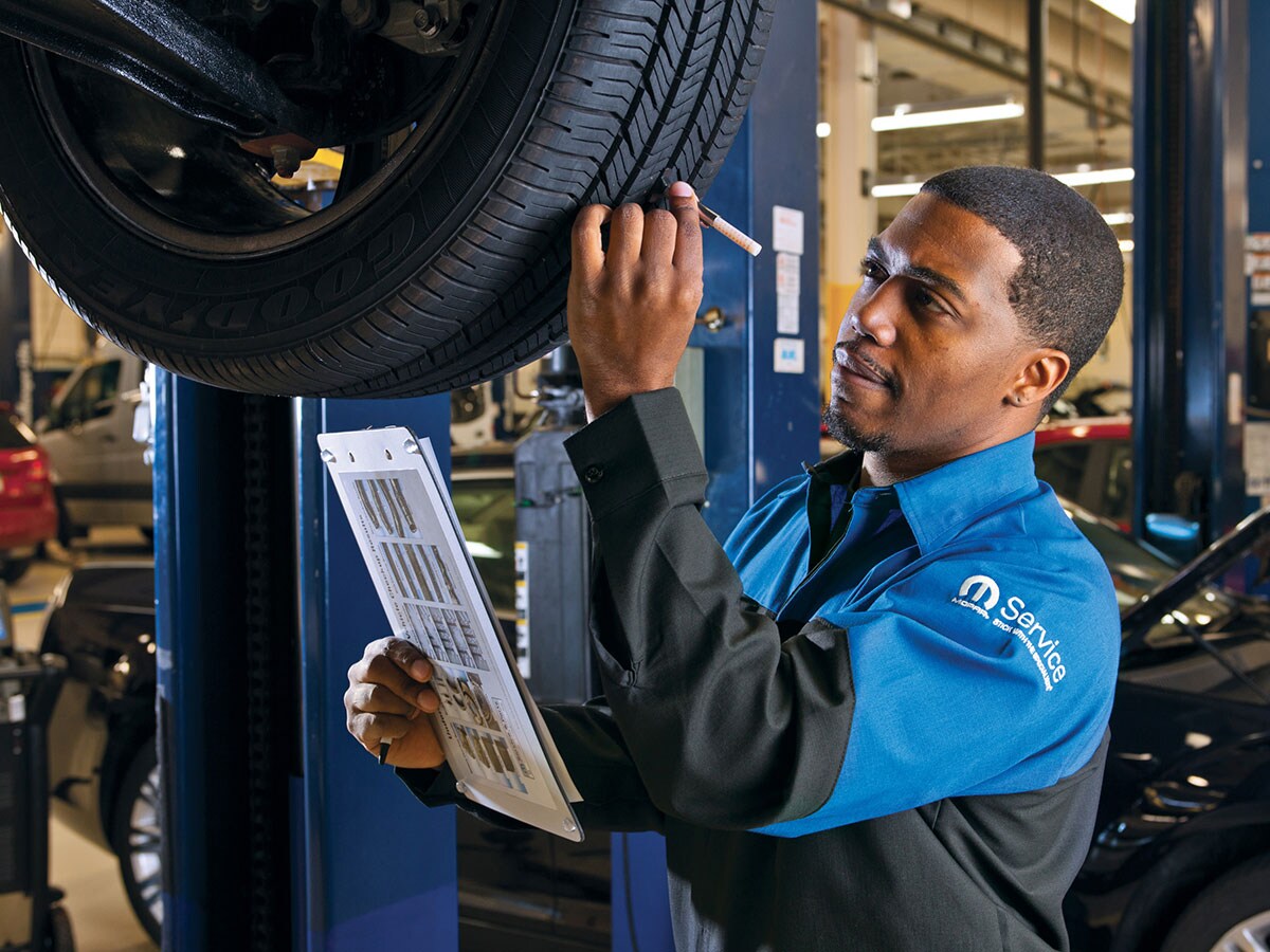 Mopar service and parts near Indianapolis, IN