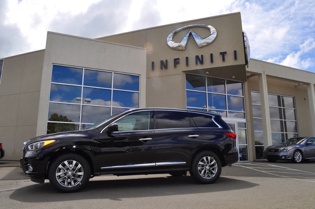 2013 Infiniti JX at Infiniti of Elk Grove.jpg