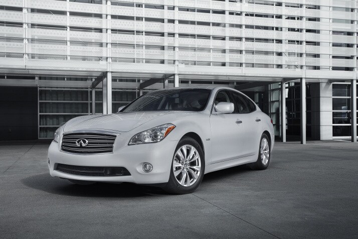 infiniti_m_hybrid_01__mid.jpg