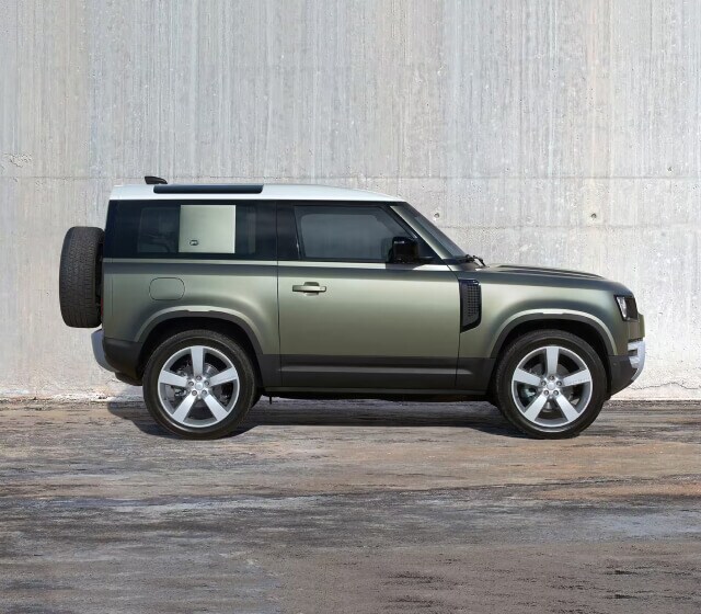 2-Door vs. 4-Door Land Rover Defender