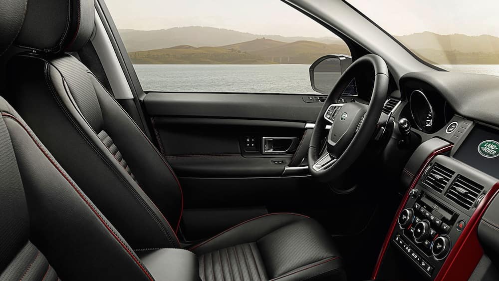 2019-Land-Rover-Discovery-Sport-Interior (1).jpg