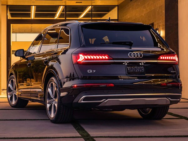 2023 Audi Q7 Rear Angle