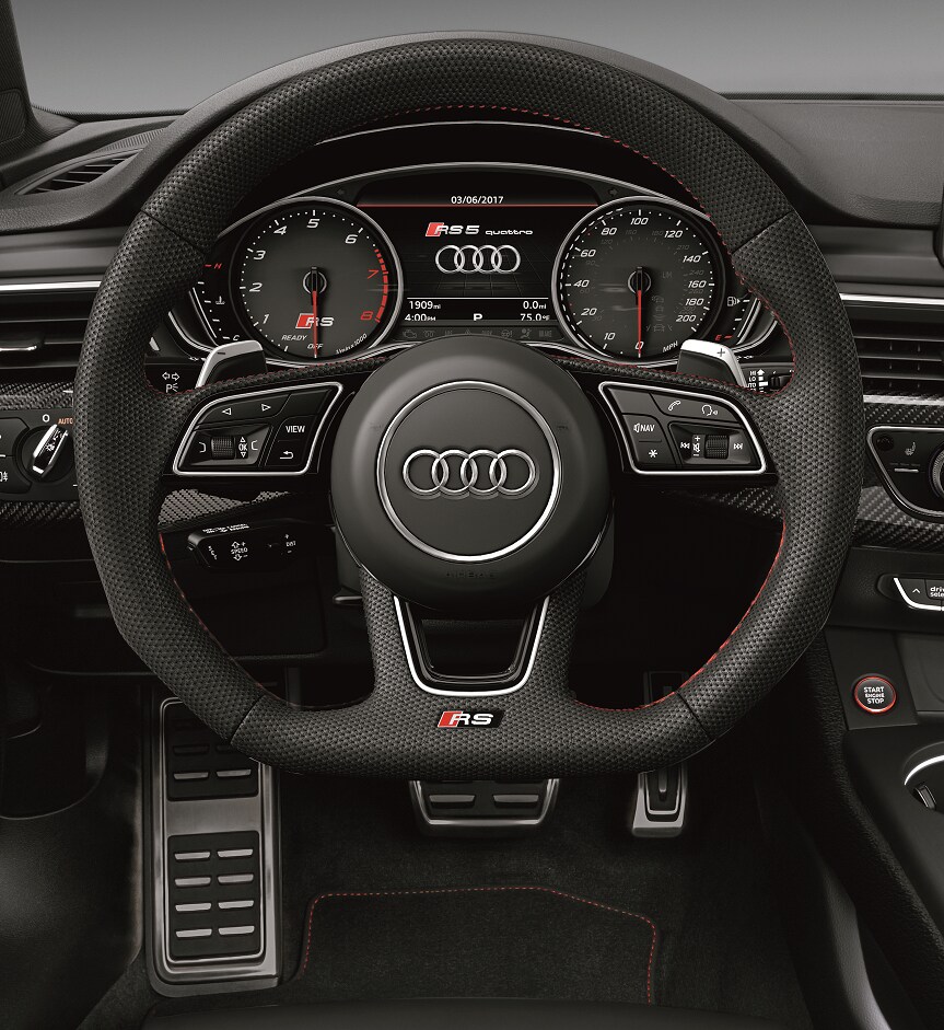 Audi RS 5 vs BMW M4