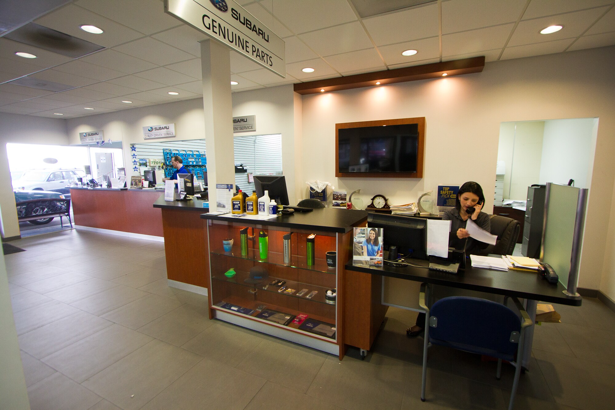 Irvine_subaru_ribbon_cutting-19.jpg