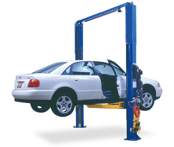 Audi_on_lift_003.jpg