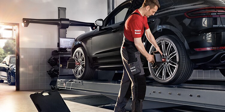 Jack Daniels Porsche Experienced Staff