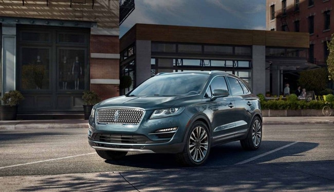 The sleek exterior design of the 2019 Lincoln MKC