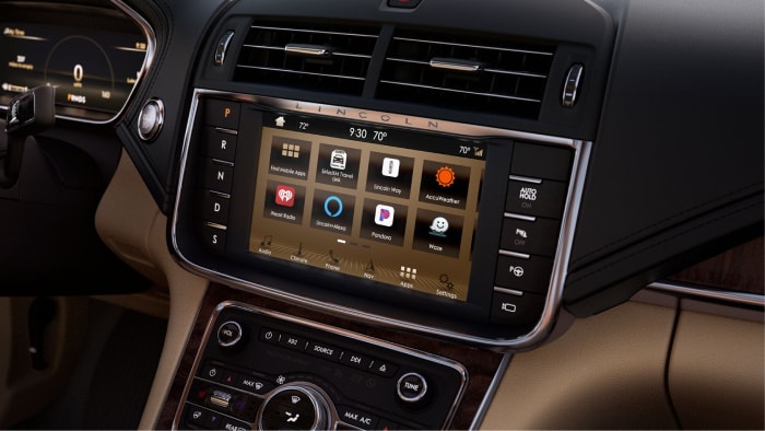 SYNC 3 infotainment system inside the 2019 Lincoln Continental