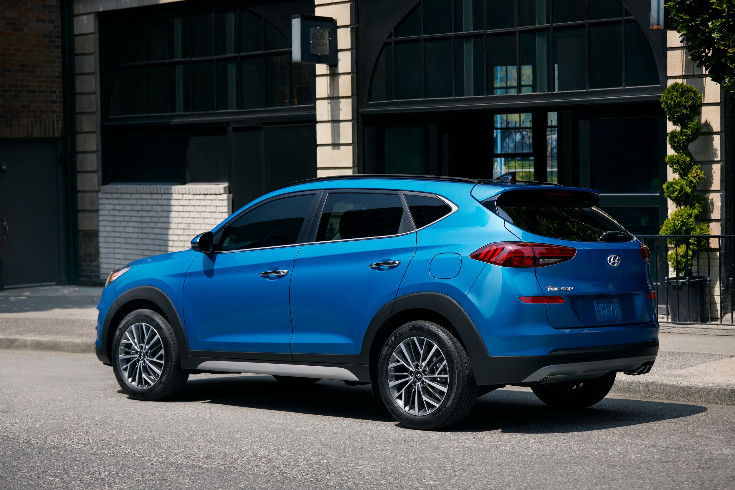 Jack Giambalvo Hyundai is a Hyundai Dealership in York near Shiloh, PA | 2020 Hyundai Tucson parked on city road