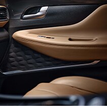 Model Features of the 2022 Hyundai Santa Fe at Jack Giambalvo Hyundai | Close up on Santa Fe's interior door