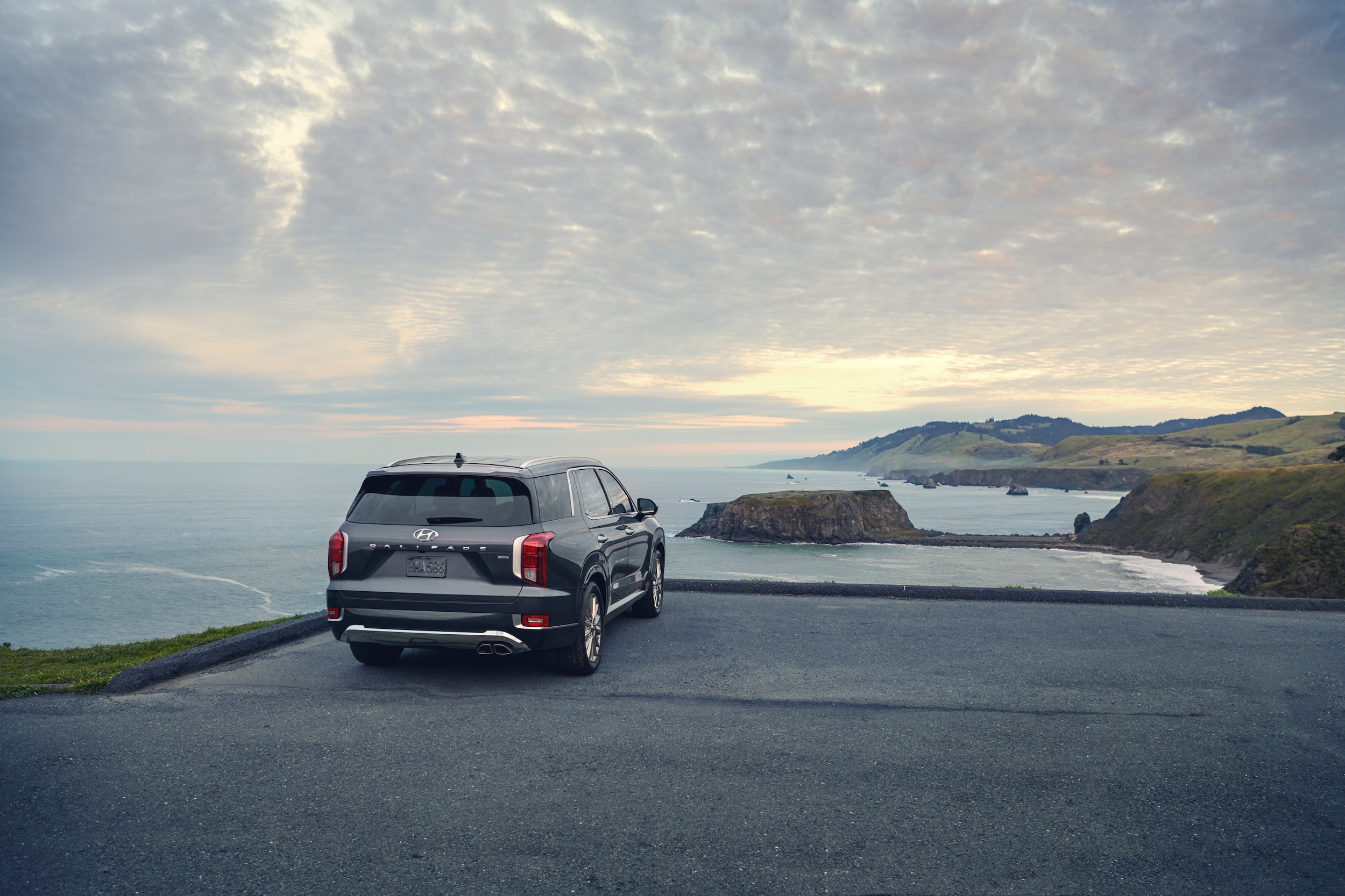 Jack Giambalvo Hyundai is a Hyundai Dealership in York near Wrightsville, PA | 2020 Hyundai Palisade parked on oceanside cliff