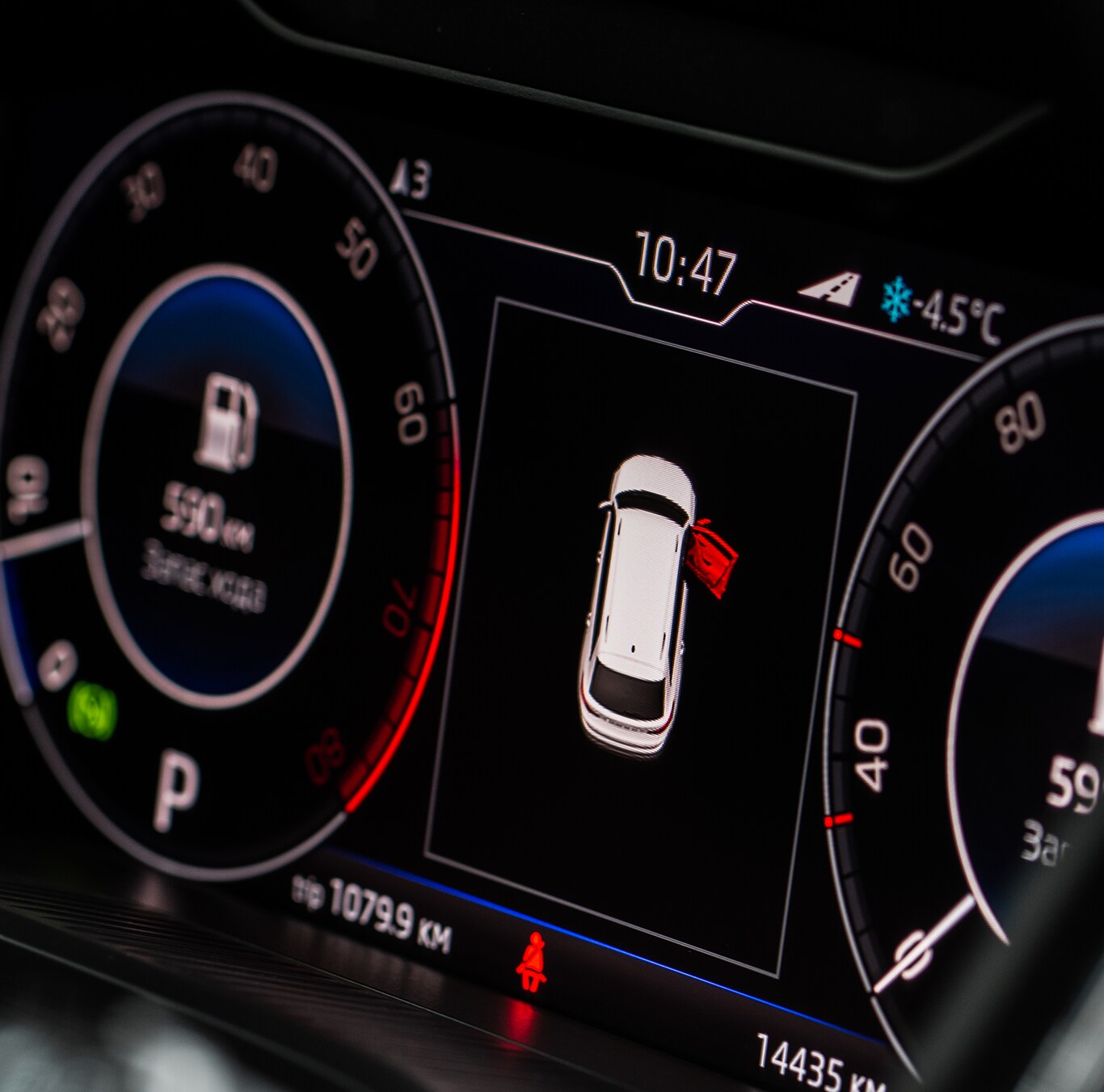 Understanding Your Hyundai’s Emergency Lights at Jack Giambalvo Hyundai in York, PA | Car Dashboard with lights on