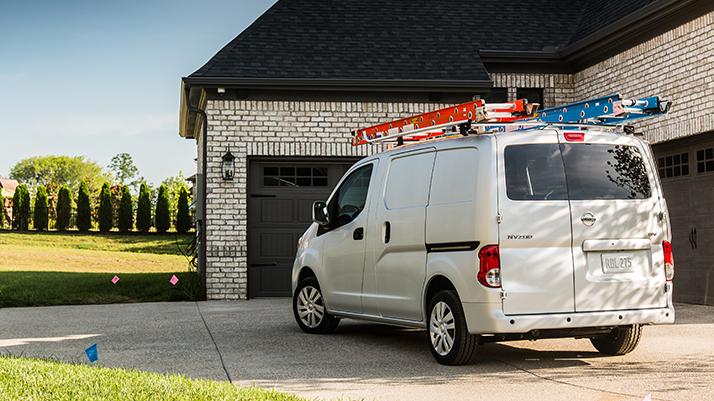 nv200-compact-cargo-sv.jpg