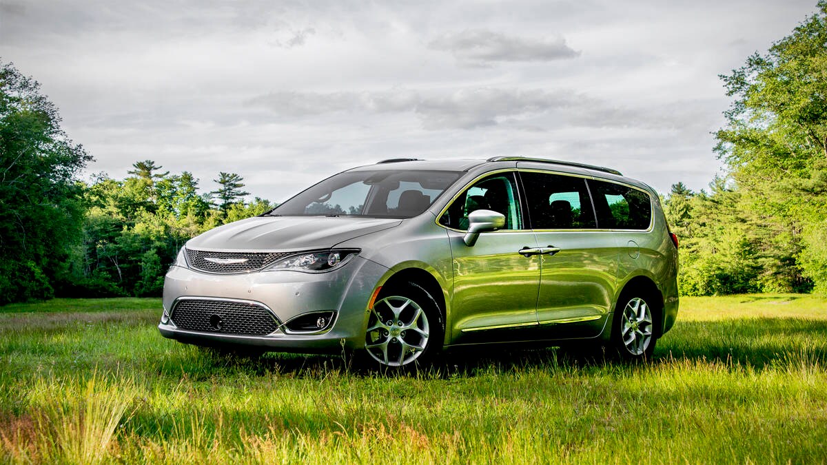 chrysler pacifica.jpg