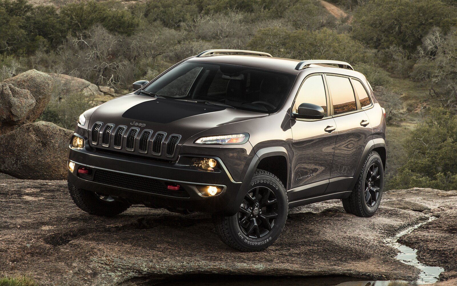2017_jeep_cherokee-.jpeg
