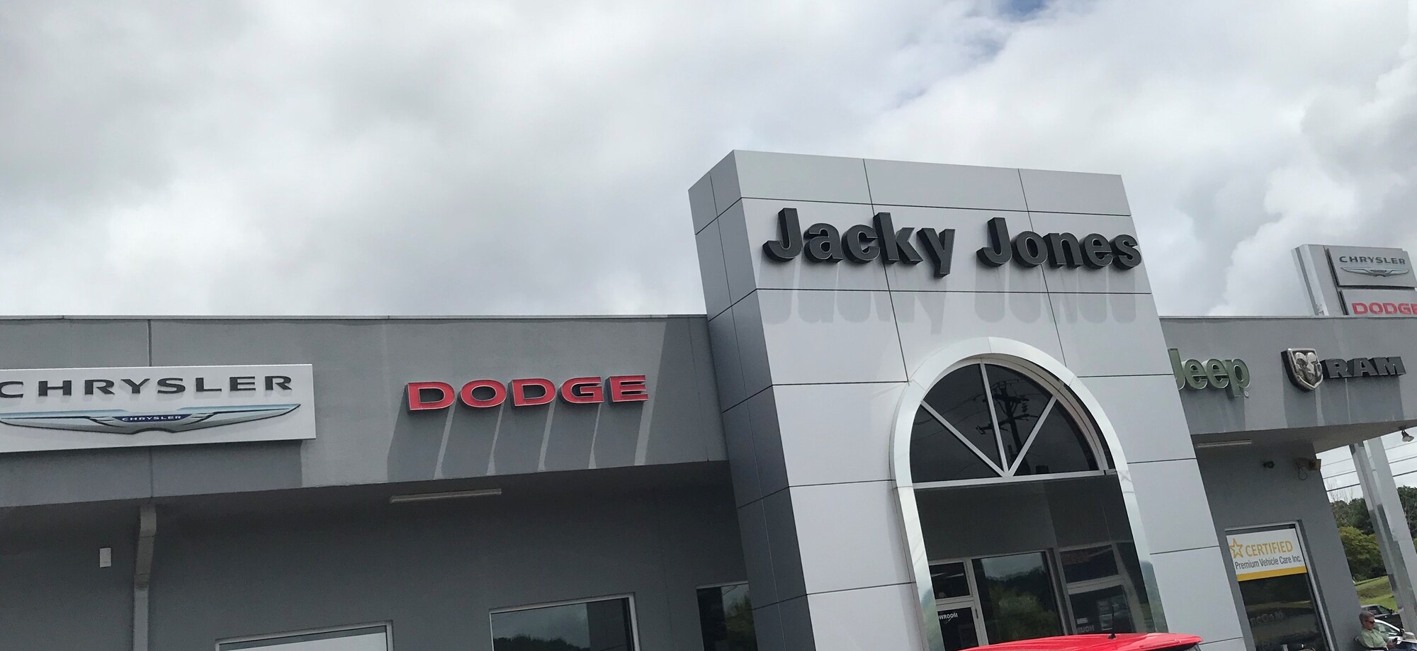Jacky Jones Chrysler Dodge Jeep Dealership in Hayesville, NC