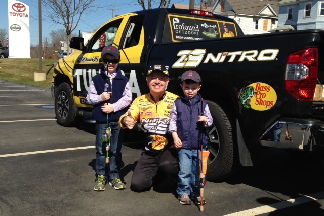 Gene_Ellison_Gavin_Sullivan_3yrs_old_Danny_Sullivan_5yrs_old_.JPG
