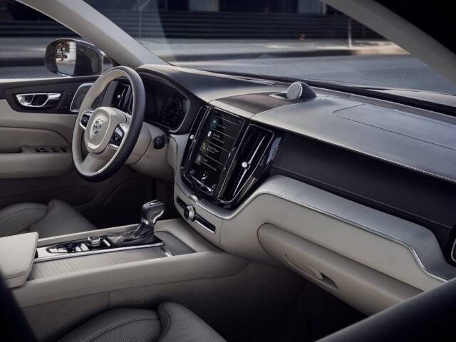 2018 Volvo XC60 interior Andover MA