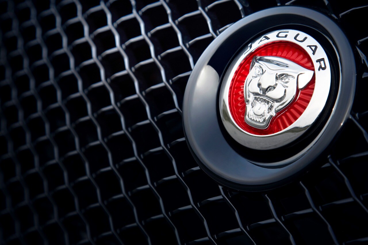 2014_jaguar_xj_sedan_xjr_fbdg_oem_2_1280.jpg