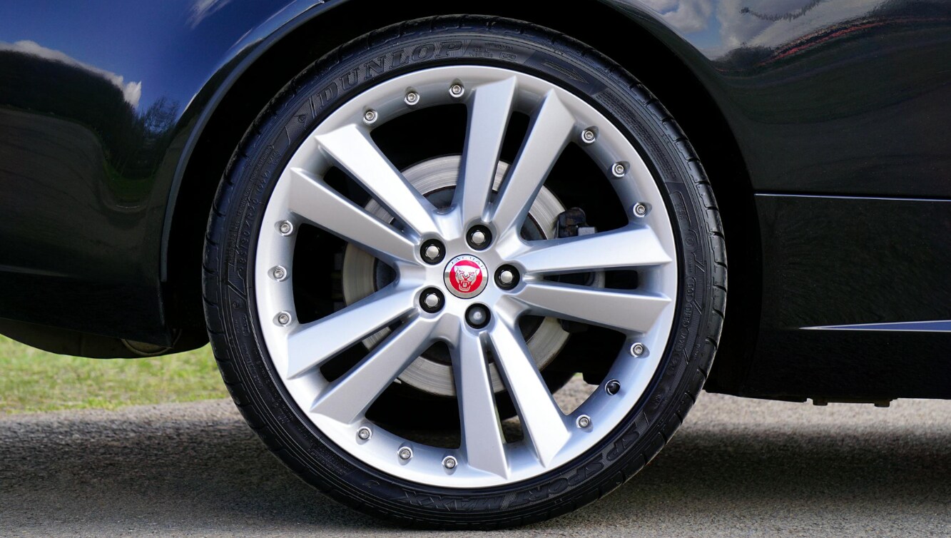 Jaguar tire Jaguar tire