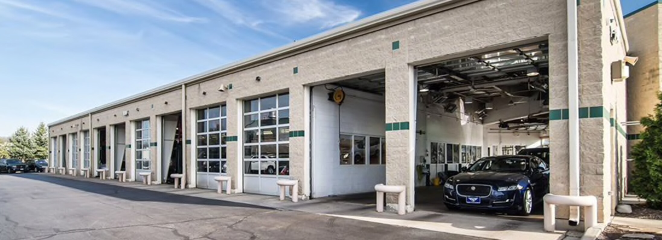 Jaguar Hoffman Estates Service Center