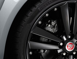 Performance and MPG highlights | New Jaguar XF in Honolulu, HI near Kaneohe, Kailua, Kapolei & Kaka'ako, HI