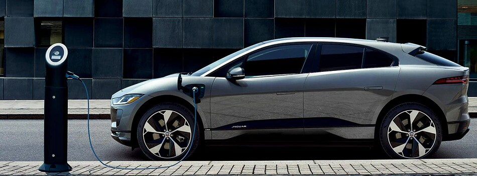 2023 Jaguar I-PACE 2023 Jaguar I-PACE charging