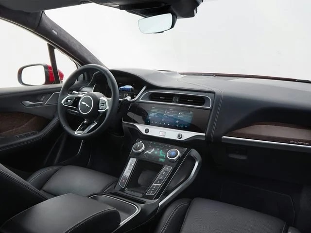 Jaguar I-PACE interior