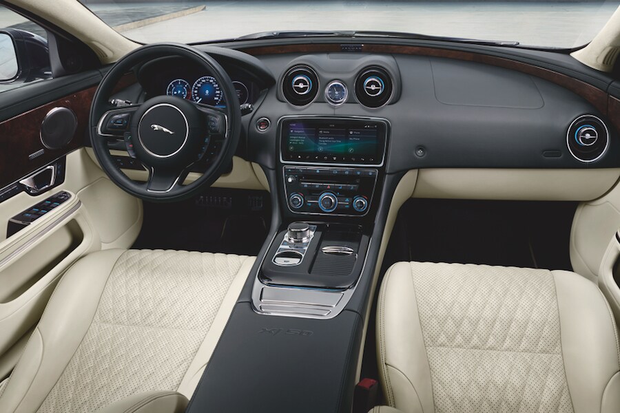 2019 Jaguar XJ Review