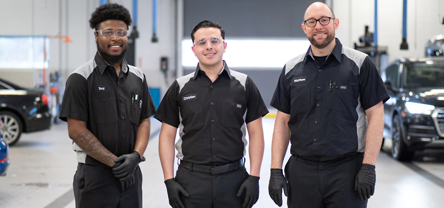 hendrick-service-team.png