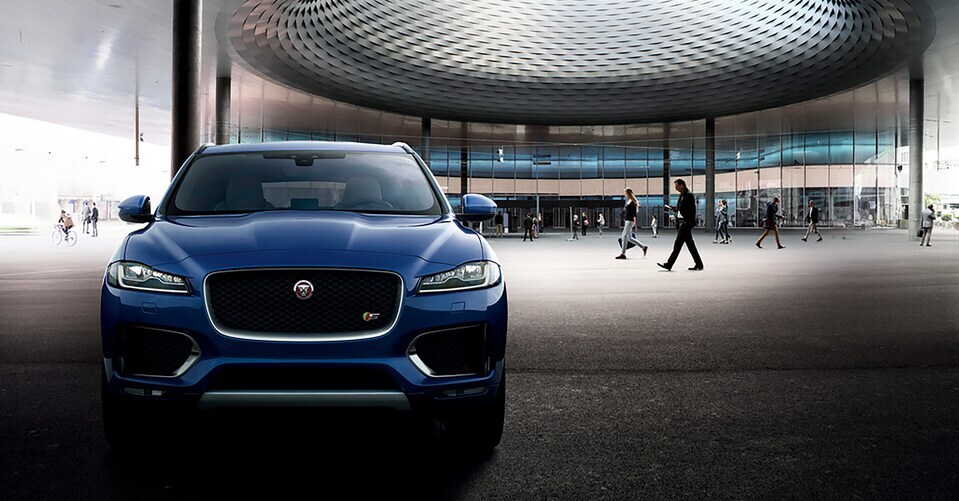 2019-Jaguar-FPace-S-SUV-L02.png