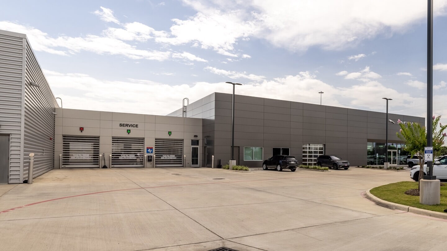 Jaguar West Houston exterior view