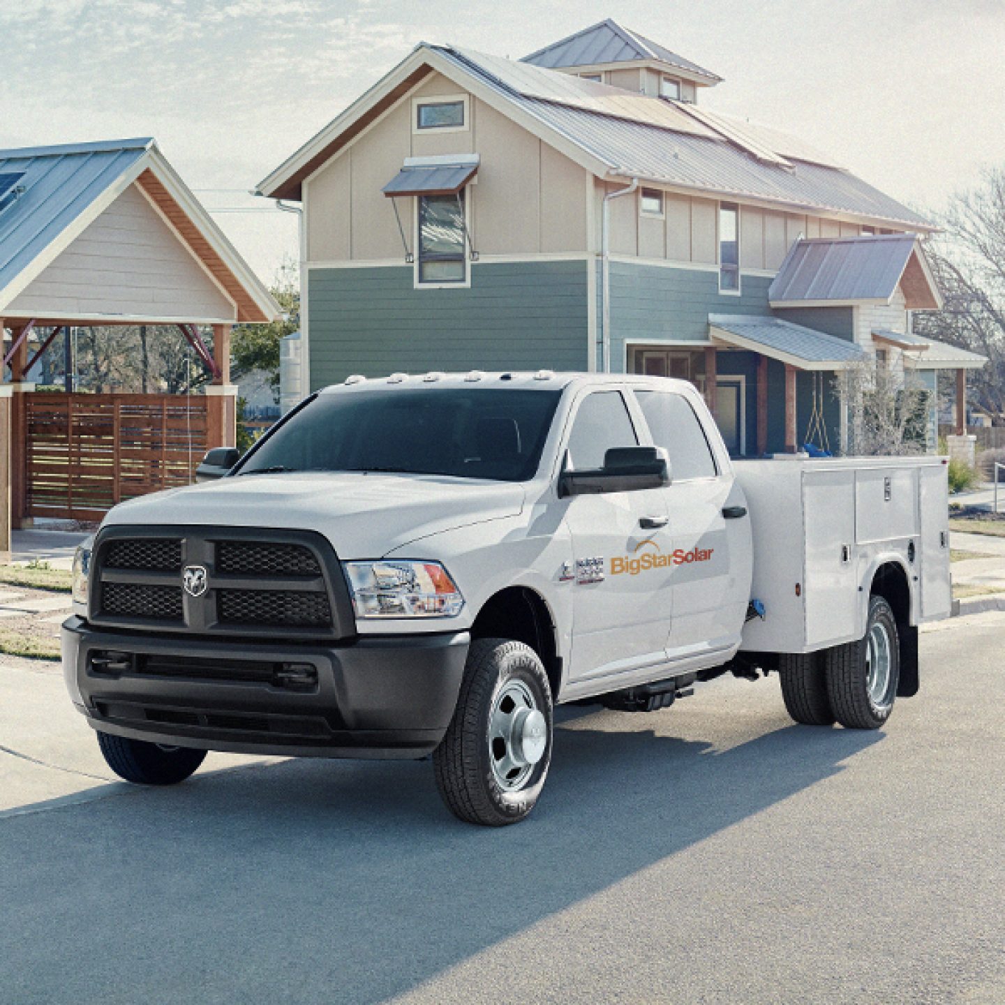 1531249457-jake-sweeney-chrysler-jeep-dodge-1491489655-2017_Ram-Chassis-Cab_3500-Tradesman_GCWR.jpg.image.1440.jpg