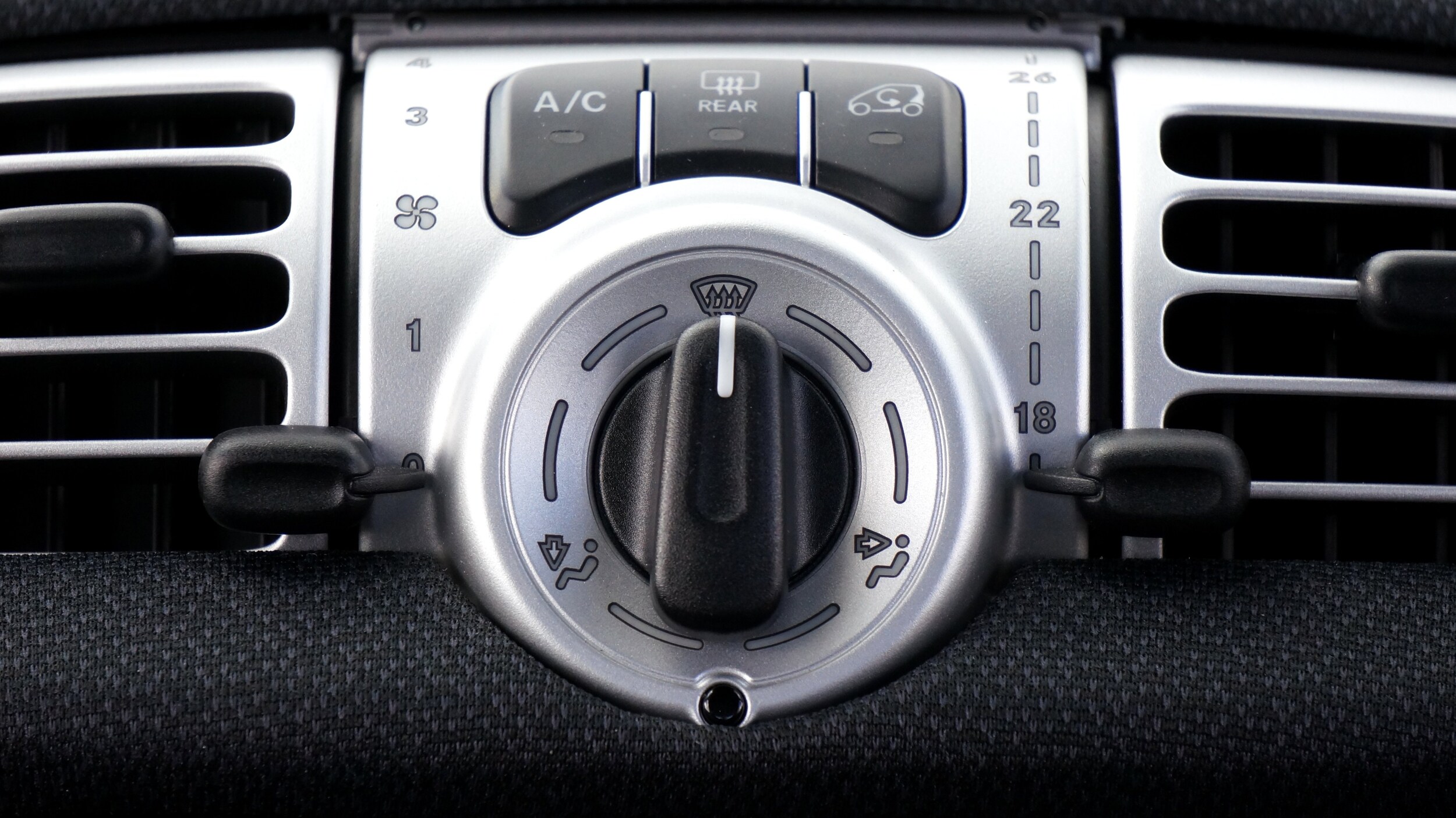 1531245594-jake-sweeney-chrysler-jeep-dodge-1477186133-pexels-photo-110847.jpeg