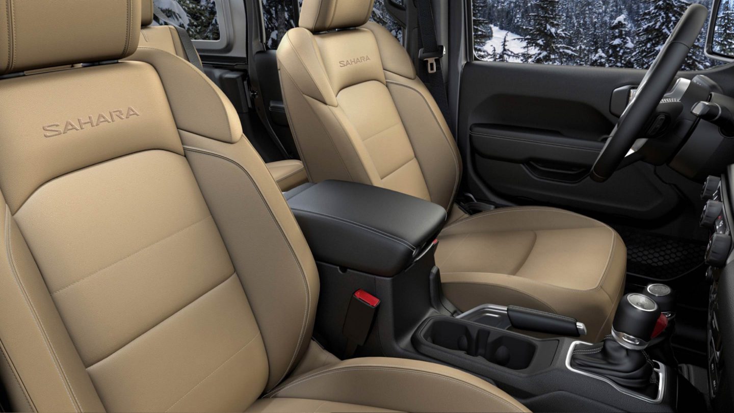 1529951522-oem-jeep-1513969980-oem-jeep-2018-Jeep-Wrangler-JL-Gallery-Interior-Sahara-Tan-Interior.jpg.image.1440.jpg
