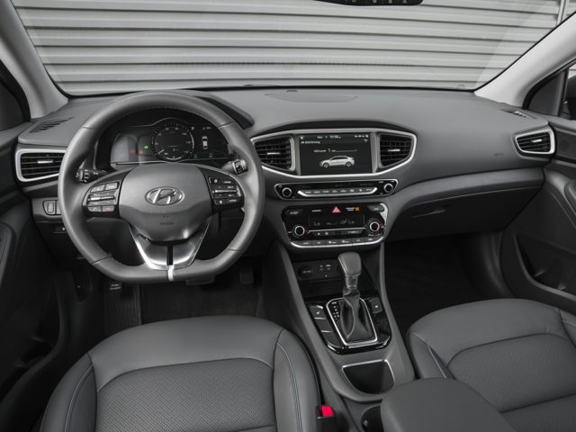 Hyundai_Ioniq_Hybrid_Car_Interior.jpg